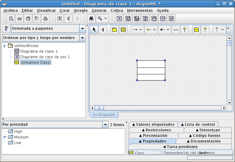 Primera clase creada con argoUML